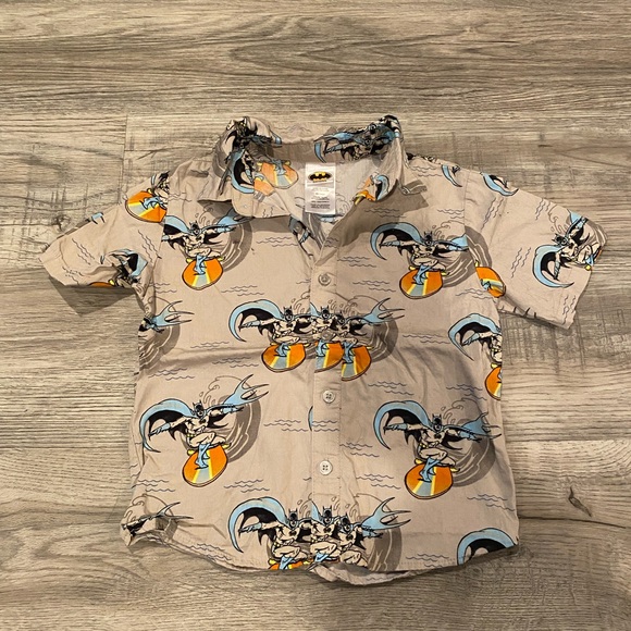 Batman Other - Kids Batman Short Sleeve Button Down Shirt Boys Size 5T